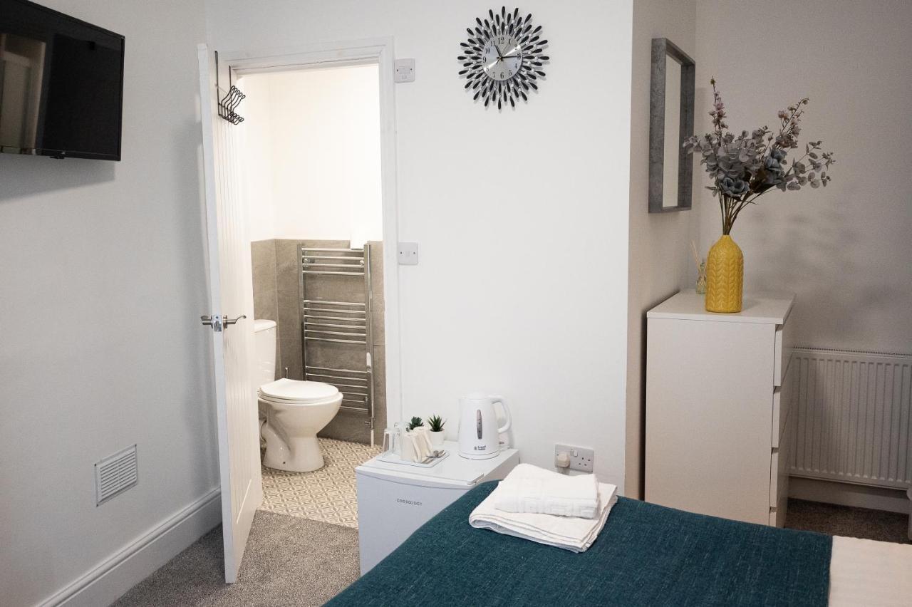 Elmo River Studios - 6 En-Suites In Wallasey - Easy Parking - Short And Long Stays Welcome Exterior foto